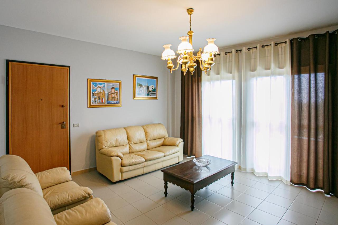 Ginevra Apartment تْشيفالو المظهر الخارجي الصورة